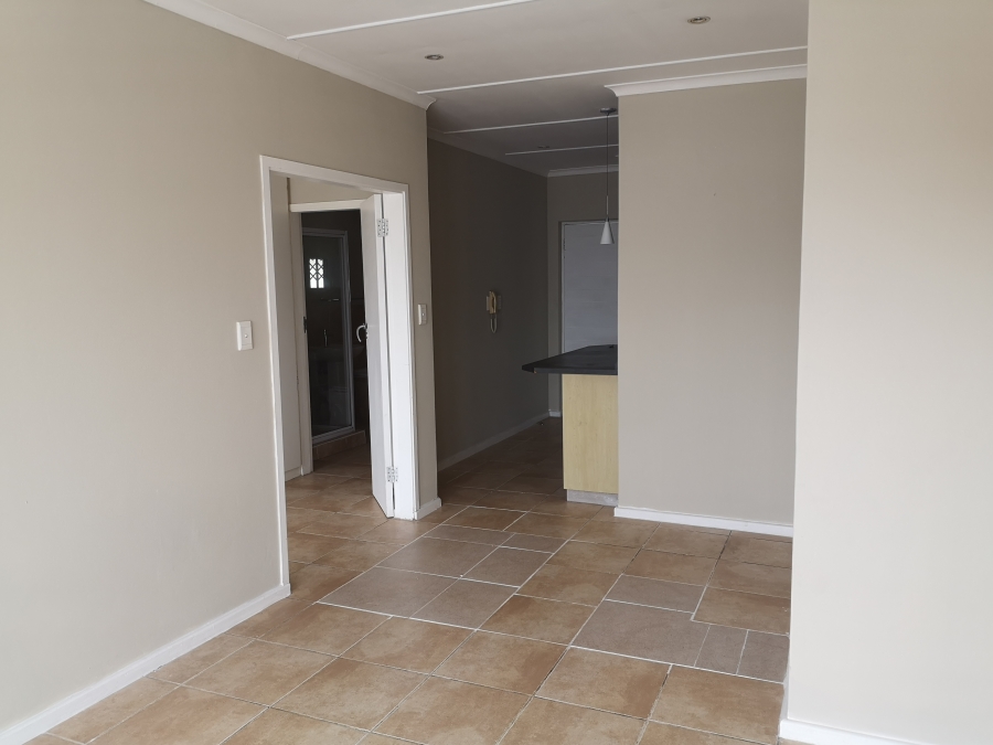 To Let 1 Bedroom Property for Rent in Beacon Bay Eastern Cape